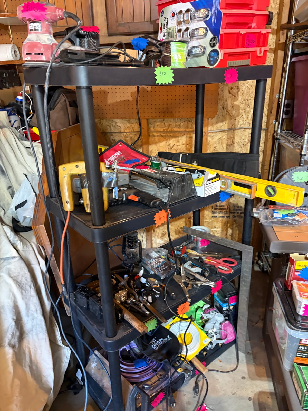 Garage Sale in Royal Oak, MI thumbnail 4