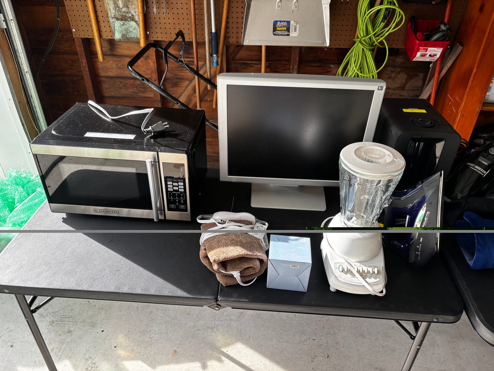 Garage Sale – Good Stuff – Great Prices – Harper Woods (east of I-94) thumbnail 5