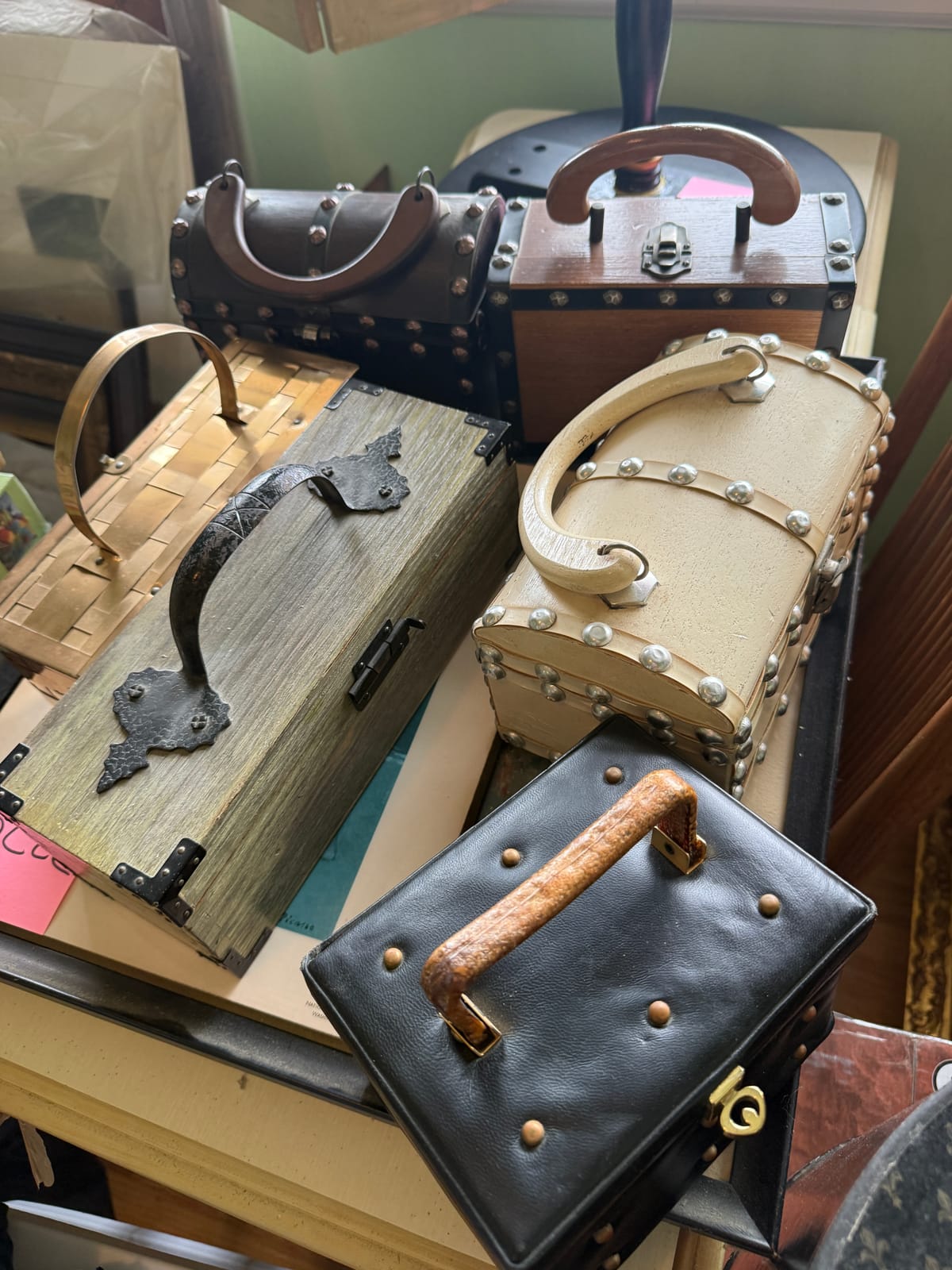 WATERFORD, MICHIGAN ESTATE SALE—RARE ÉRARD HARP + VINTAGE ART & COLLECTIBLES thumbnail 6