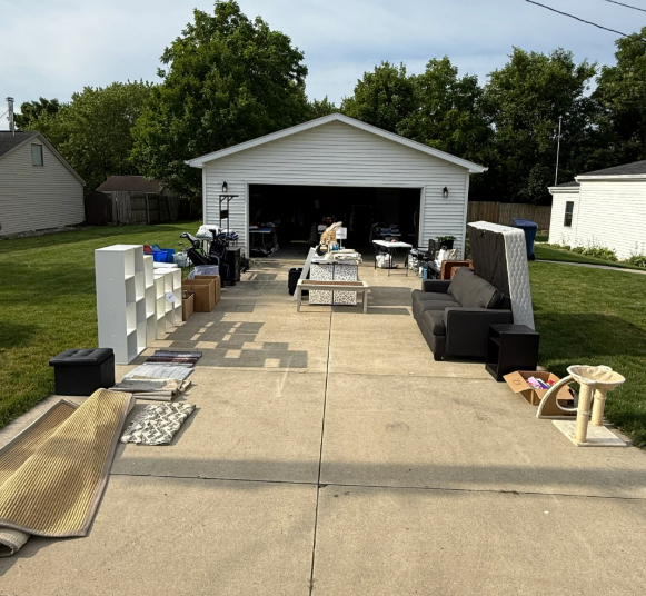 5 Simple Tricks to Make Your Michigan Yard Sale a Success