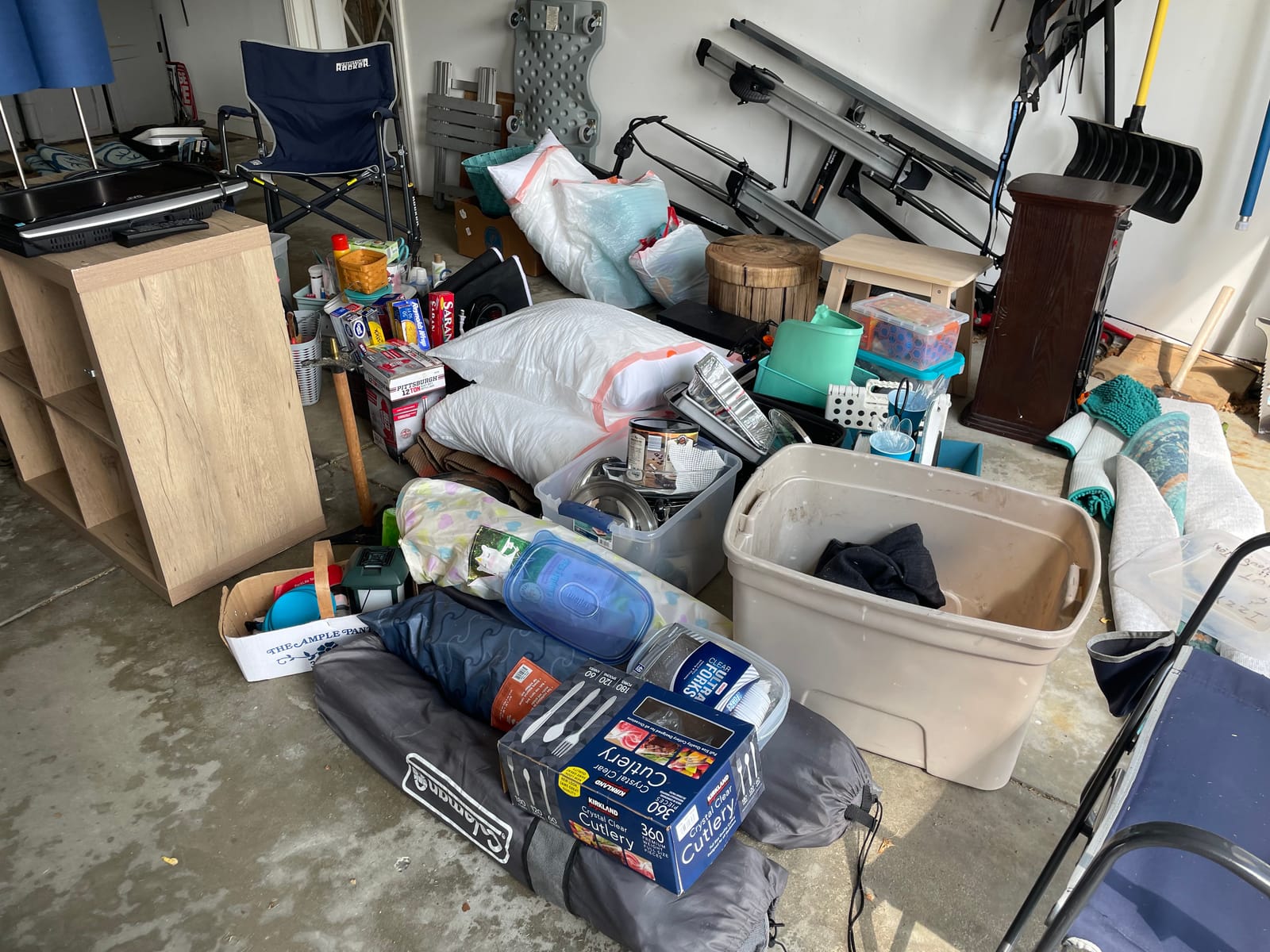GARAGE SALE photo 1