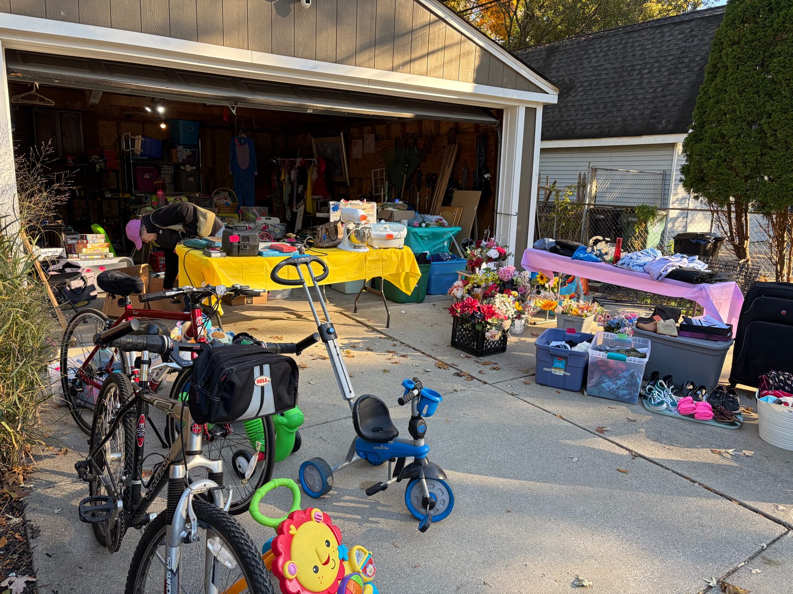 Garage Sale in Royal Oak, MI photo 1